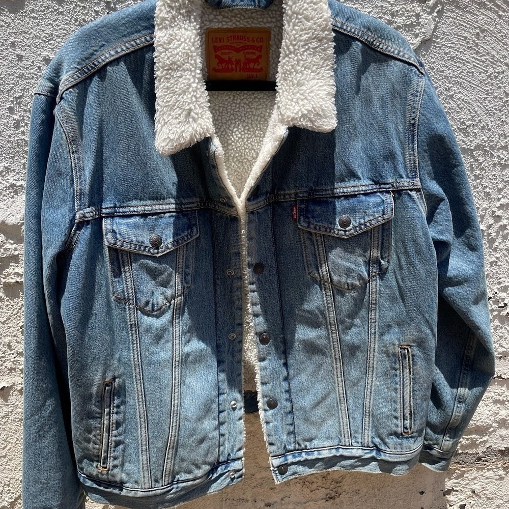Levi's Sherpa Lined Denim Trucker Jacket Men's Large Blue Jean Jacket‎